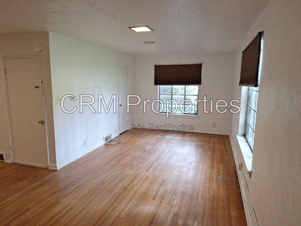 2101 N WHEELING AVE. APT 2, MUNCIE property image