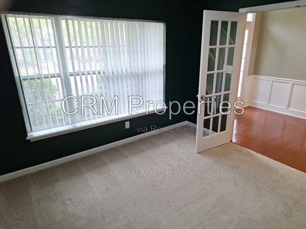 8250 ETHAN DR. FISHERS property image