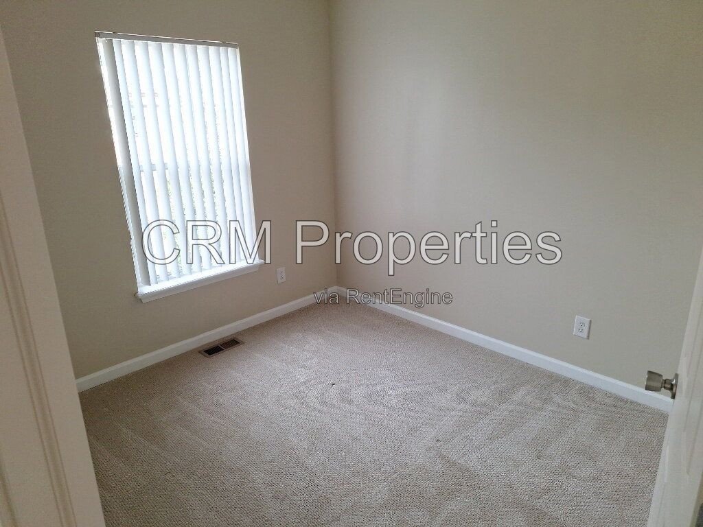 8250 ETHAN DR. FISHERS property image