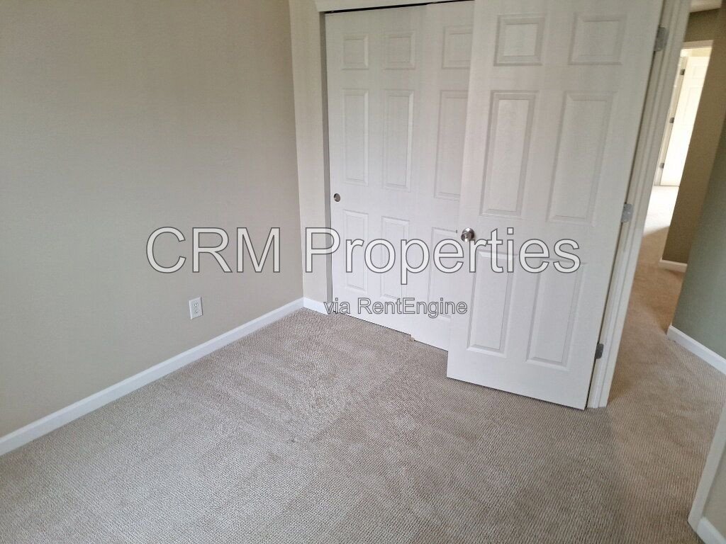 8250 ETHAN DR. FISHERS property image
