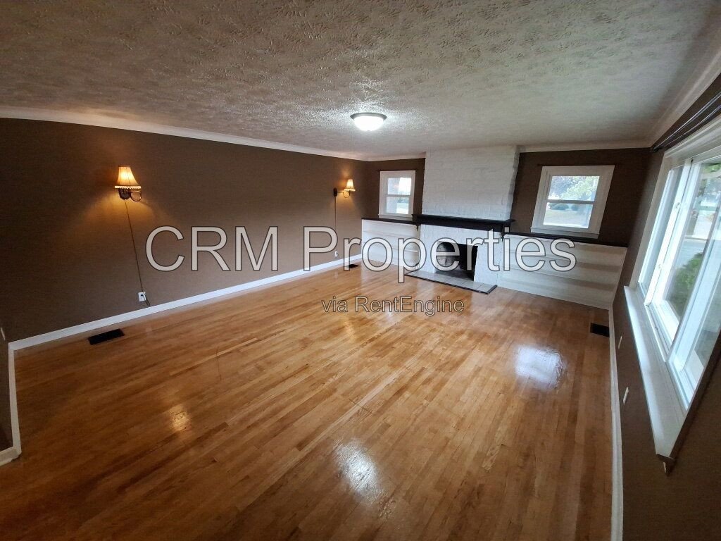 105 S FOREST DR. KOKOMO property image