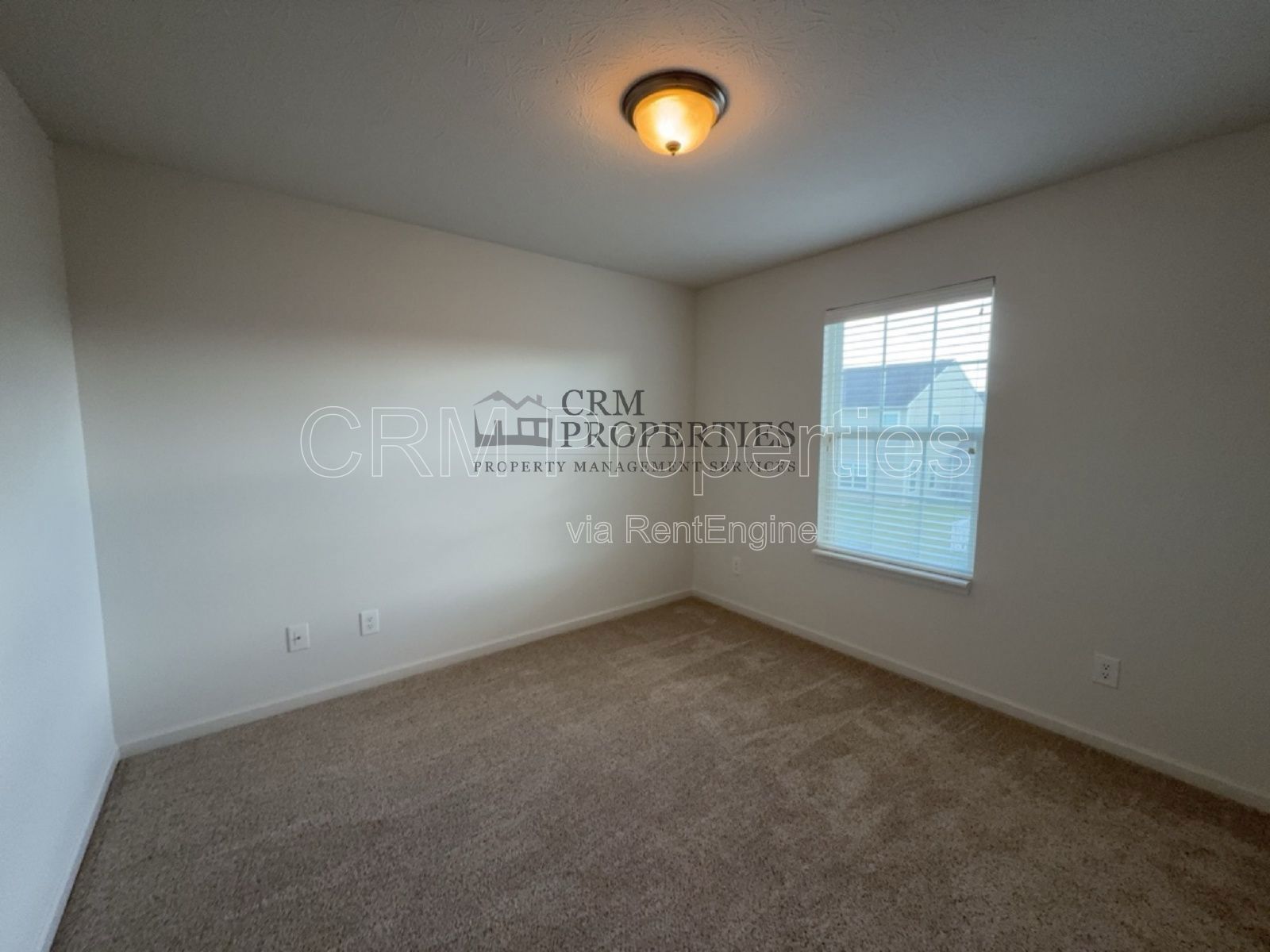 5860 CROWLEY PARKWAY, WHITESTOWN property image