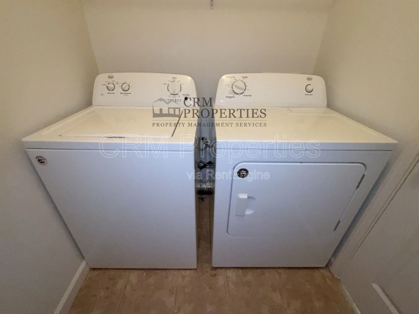 5860 CROWLEY PARKWAY, WHITESTOWN property image