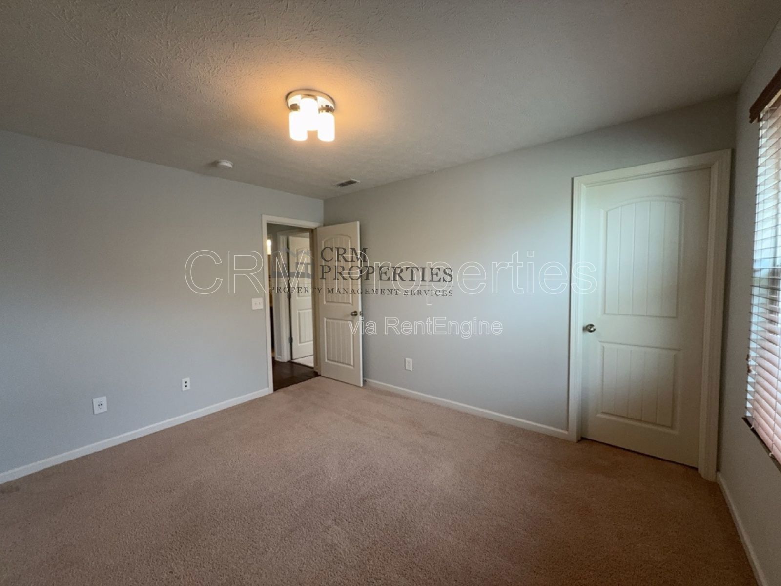 13213 ISLE OF MAN WAY, FISHERS property image