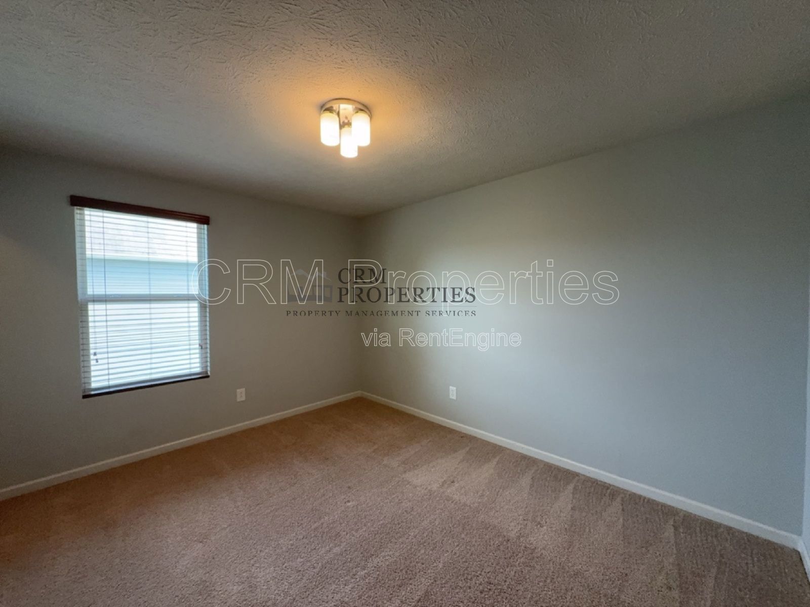 13213 ISLE OF MAN WAY, FISHERS property image