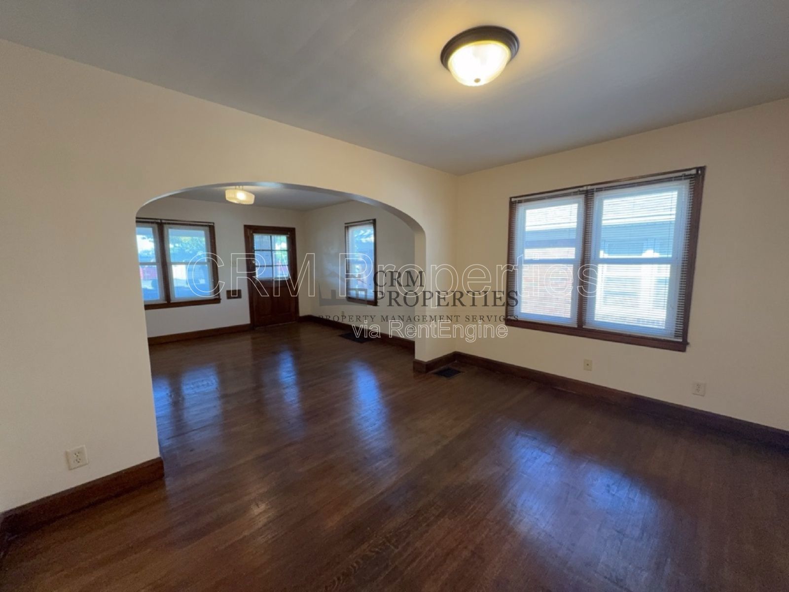 933 N LINWOOD AVE, INDIANAPOLIS property image