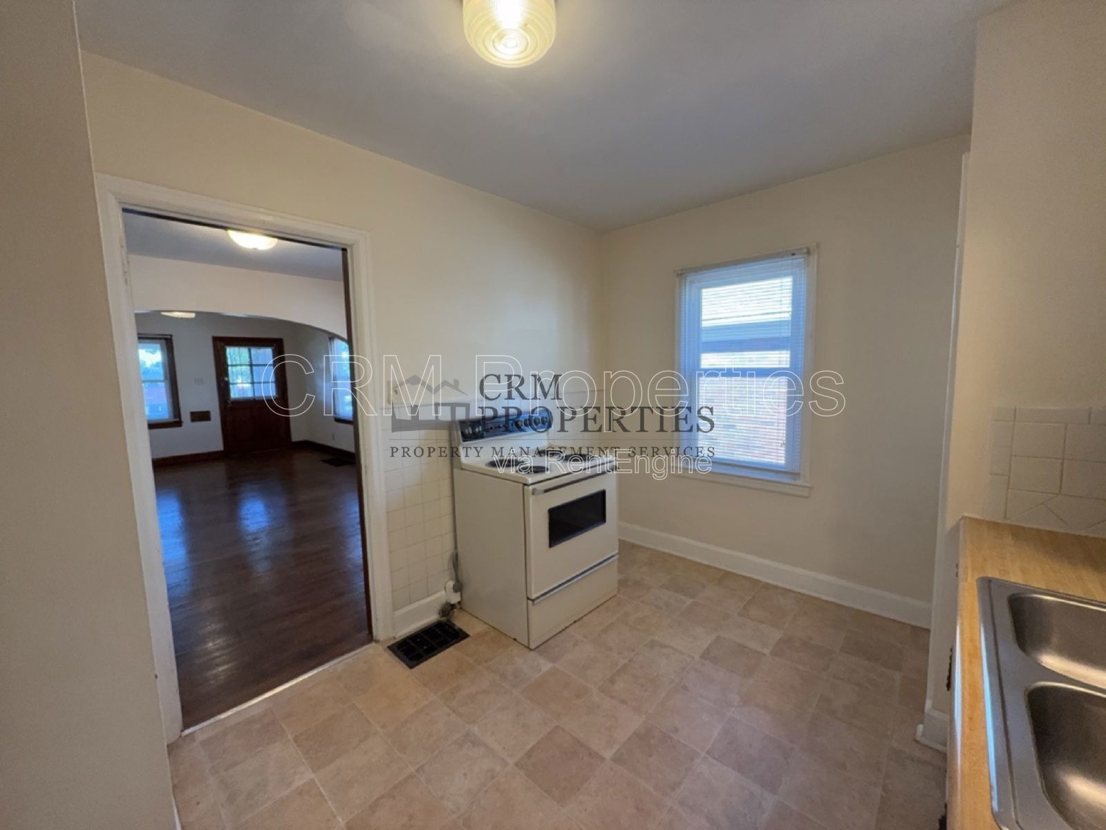 933 N LINWOOD AVE, INDIANAPOLIS property image