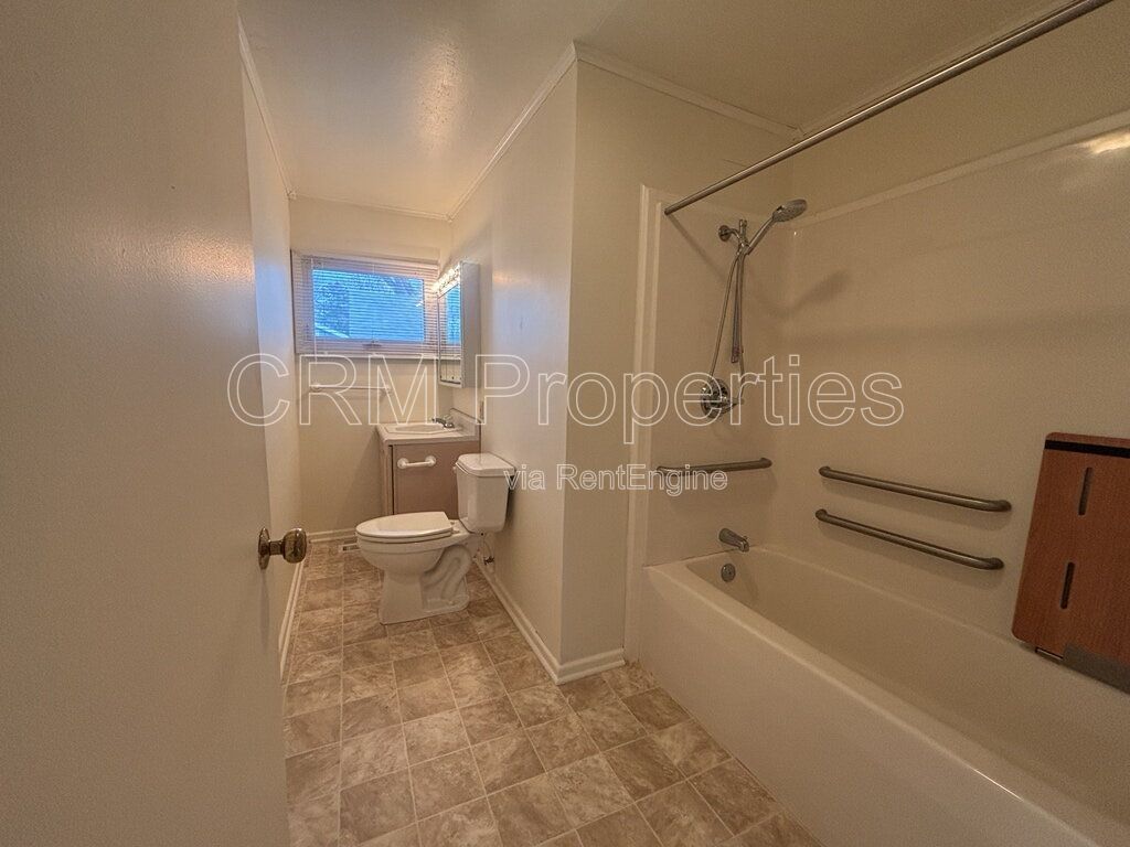 202 LODY LANE, KOKOMO property image