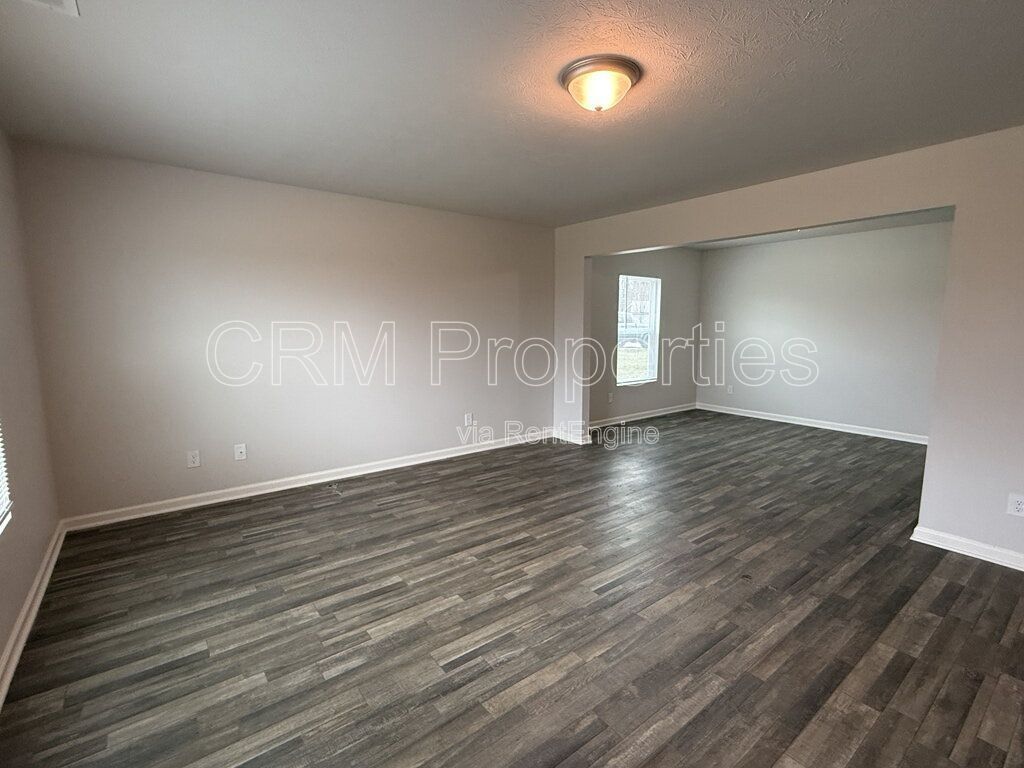 2618 W KINGS CANYON DR. MUNCIE property image