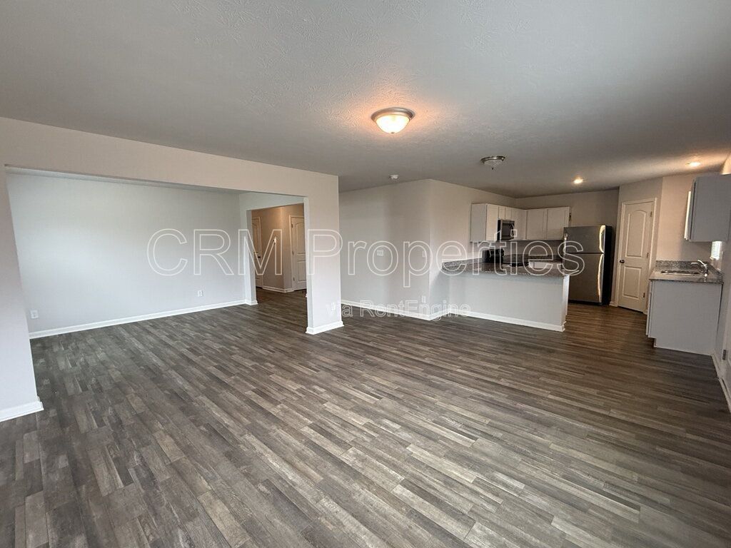 2618 W KINGS CANYON DR. MUNCIE property image