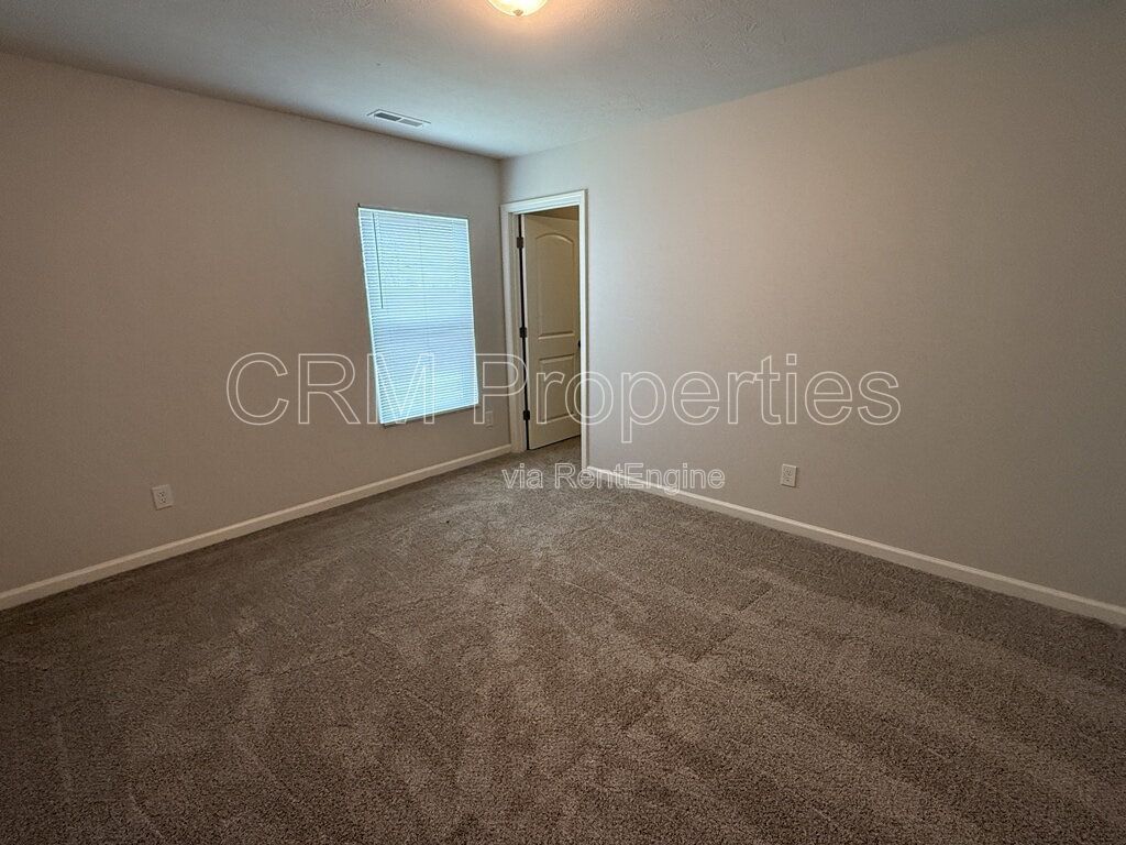 2618 W KINGS CANYON DR. MUNCIE property image