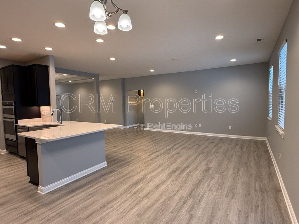 6336 FILLY CIR. INDIANAPOLIS property image