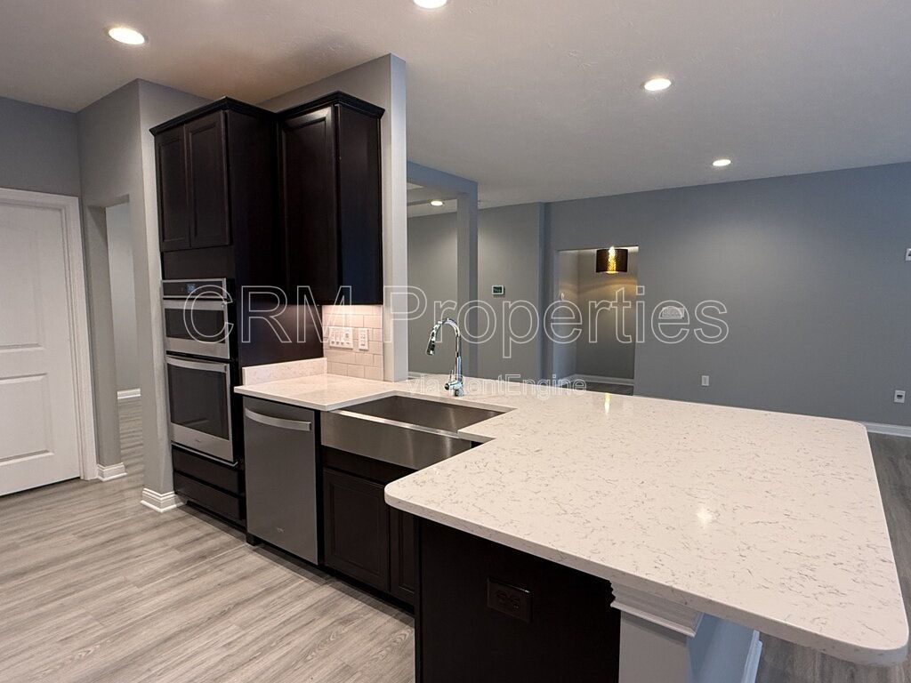 6336 FILLY CIR. INDIANAPOLIS property image