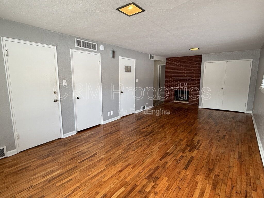 2101 N WHEELING AVE. APT 4, MUNCIE property image