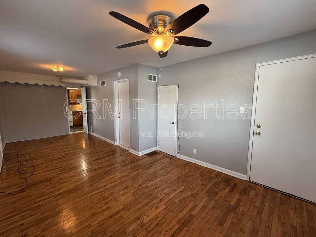 2101 N WHEELING AVE. APT 4, MUNCIE property image