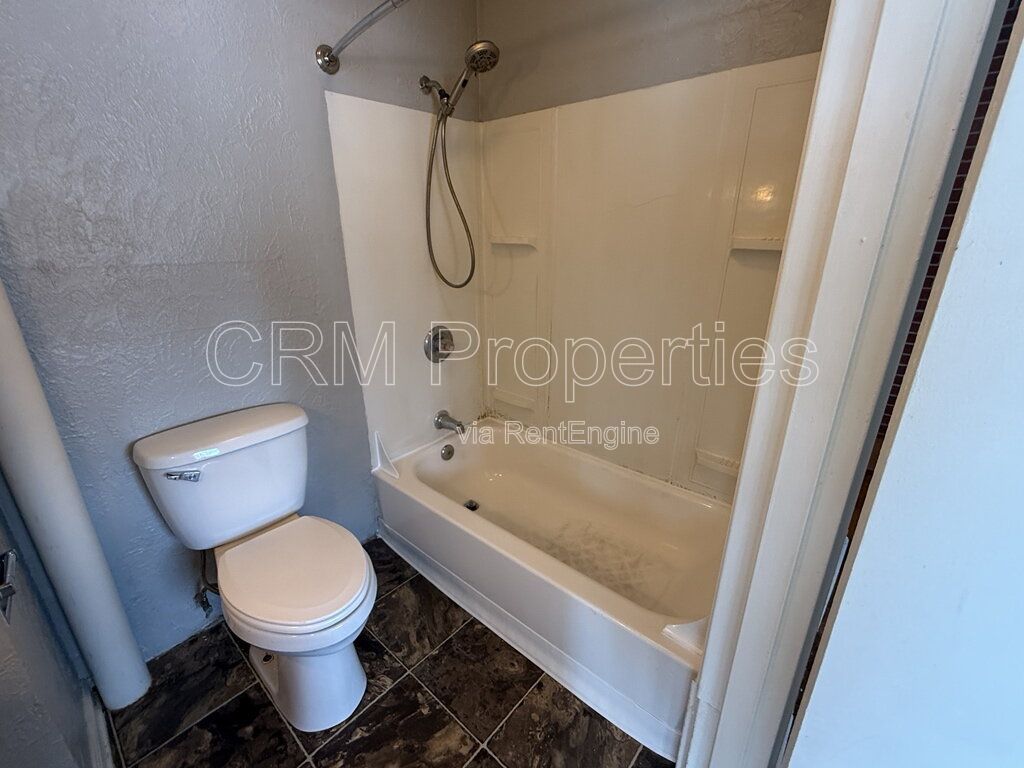 2101 N WHEELING AVE. APT 4, MUNCIE property image