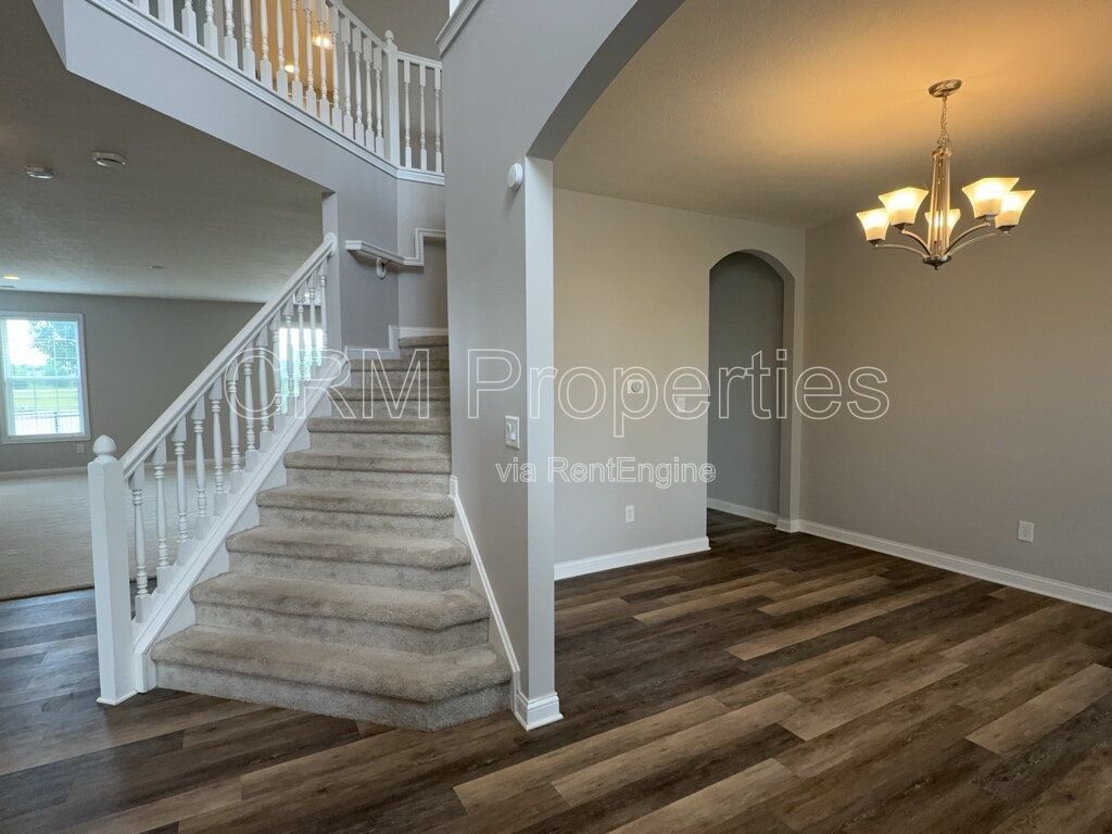 6311 BURGIN DR. WHITESTOWN property image
