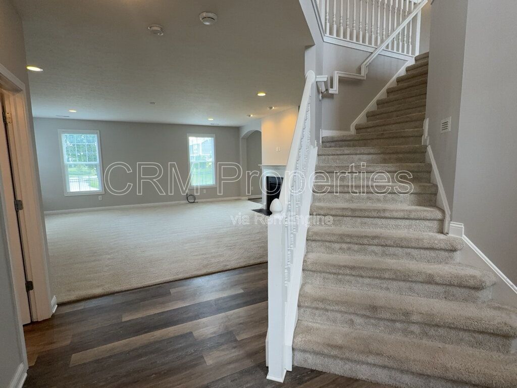 6311 BURGIN DR. WHITESTOWN property image