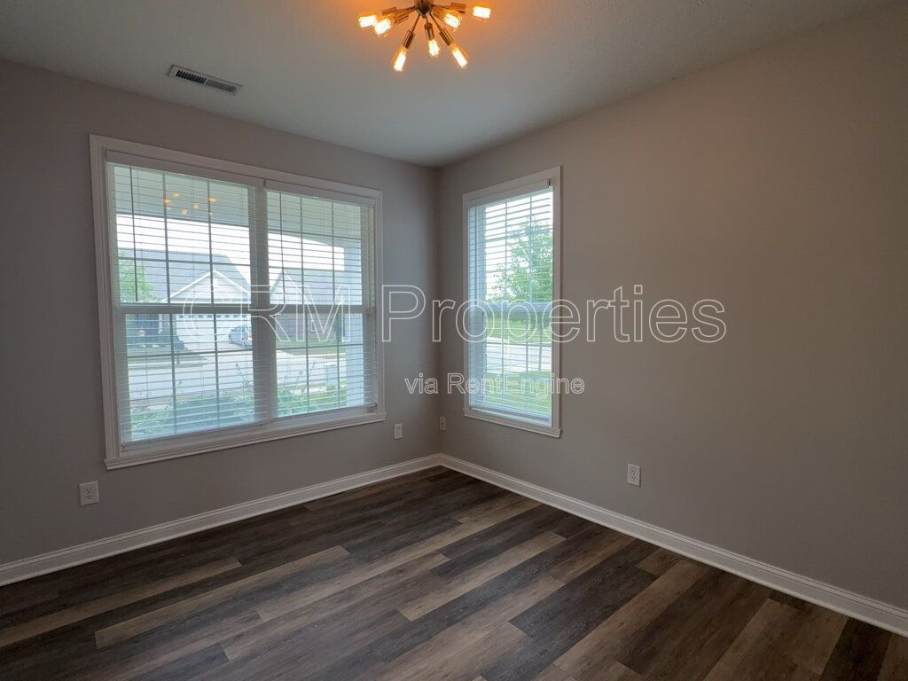 6311 BURGIN DR. WHITESTOWN property image