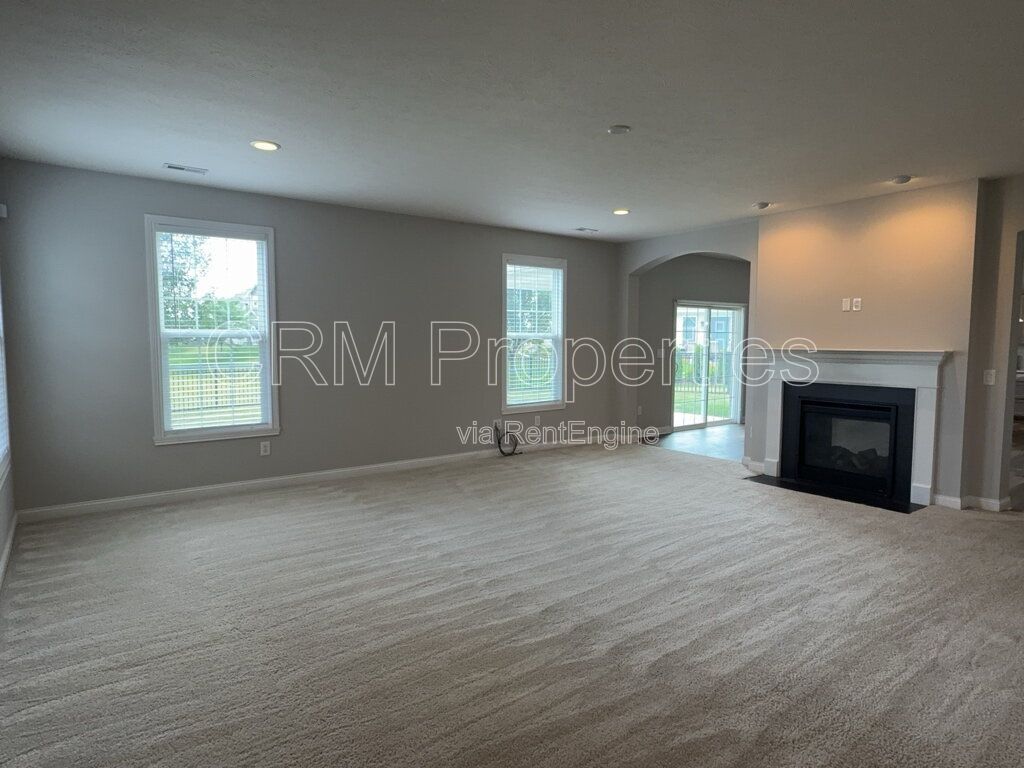 6311 BURGIN DR. WHITESTOWN property image