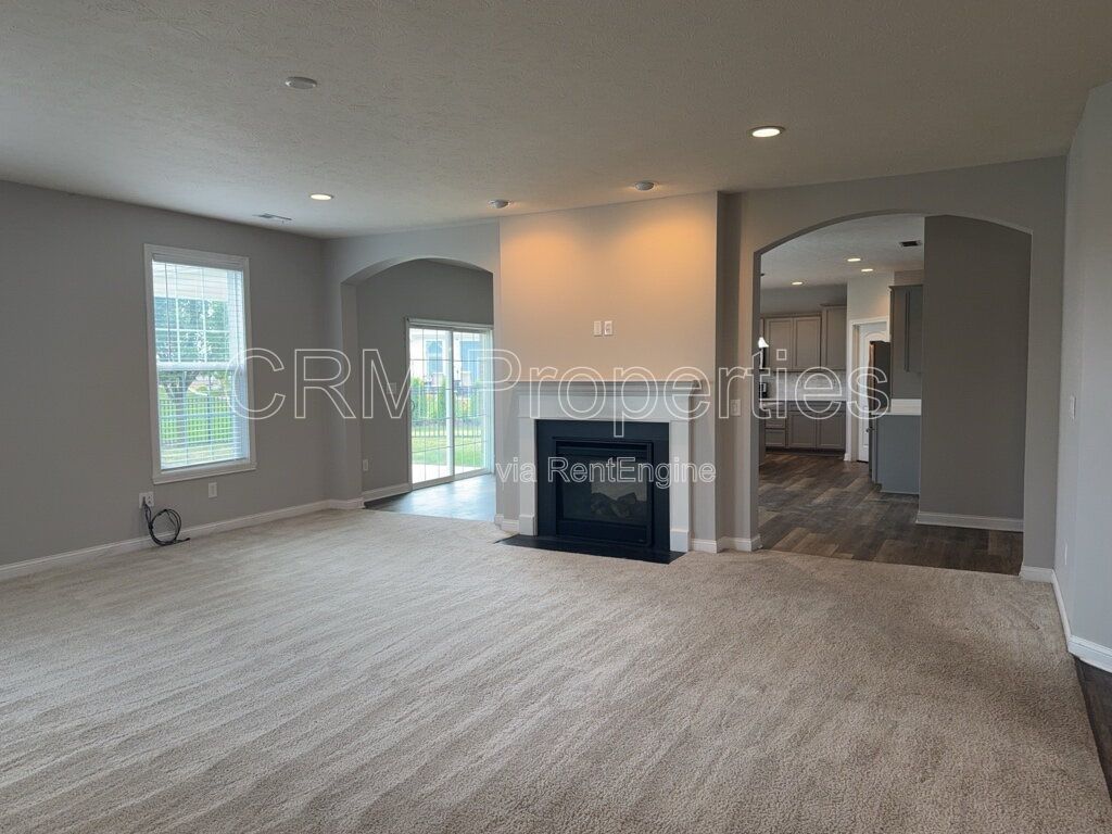6311 BURGIN DR. WHITESTOWN property image