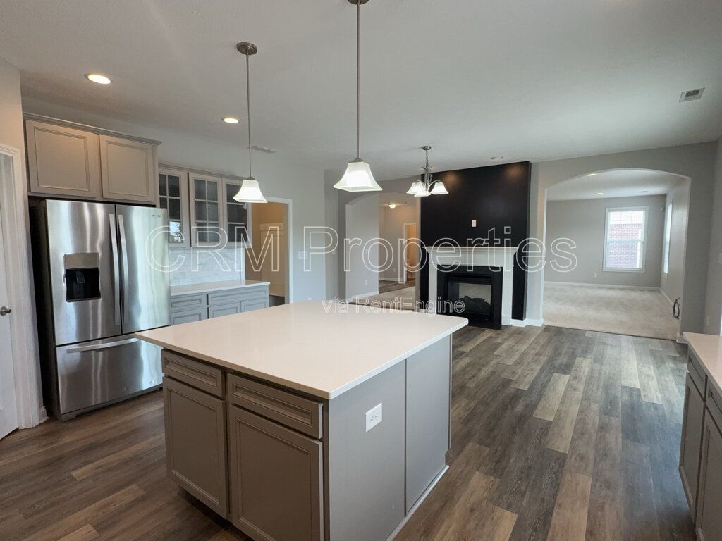 6311 BURGIN DR. WHITESTOWN property image