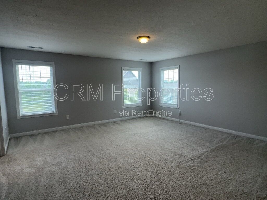 6311 BURGIN DR. WHITESTOWN property image