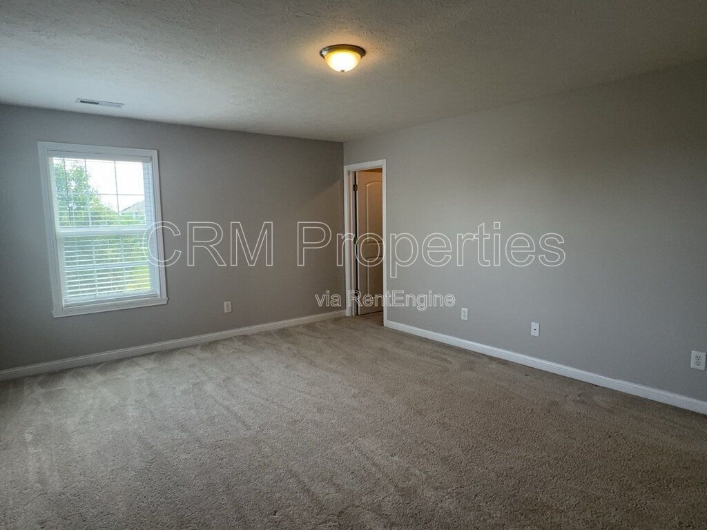 6311 BURGIN DR. WHITESTOWN property image