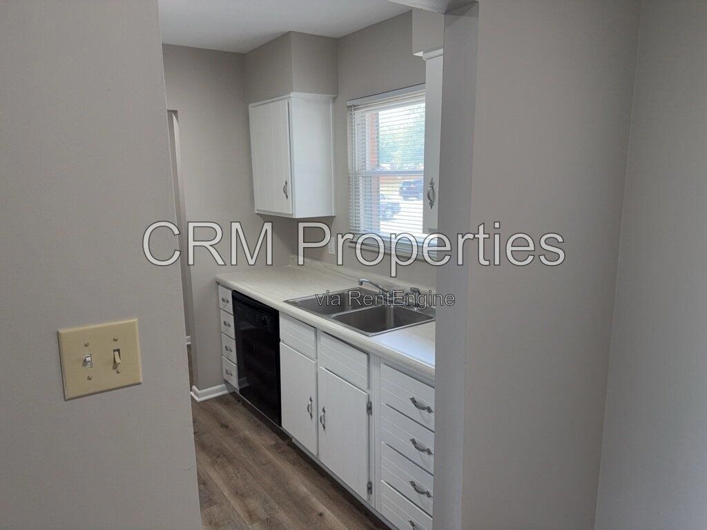 1420 E JEFFERSON ST. UNIT 02, FRANKLIN property image