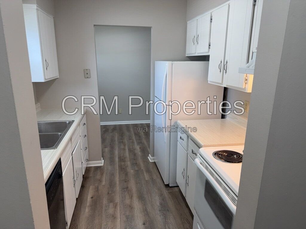 1420 E JEFFERSON ST. UNIT 02, FRANKLIN property image