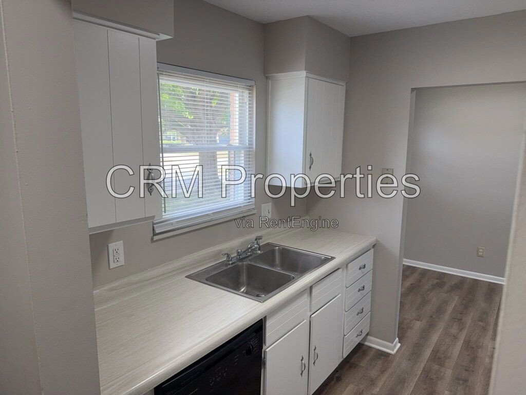 1420 E JEFFERSON ST. UNIT 02, FRANKLIN property image