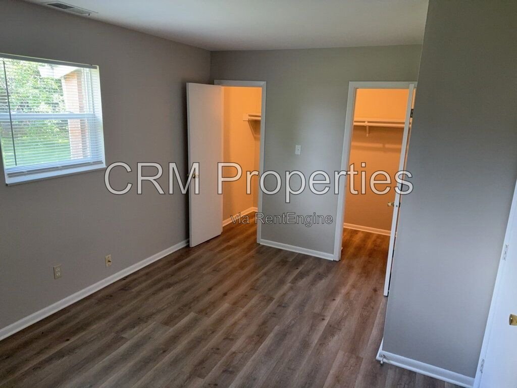 1420 E JEFFERSON ST. UNIT 02, FRANKLIN property image