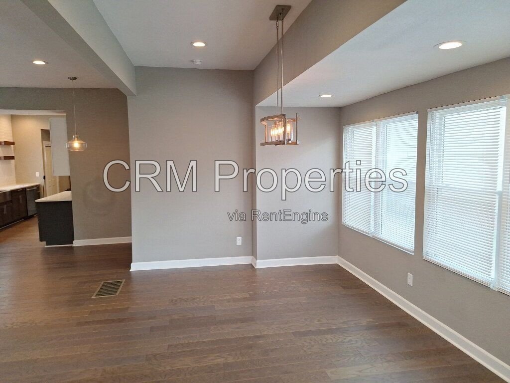 426 PARKWAY AVE. INDIANAPOLIS property image