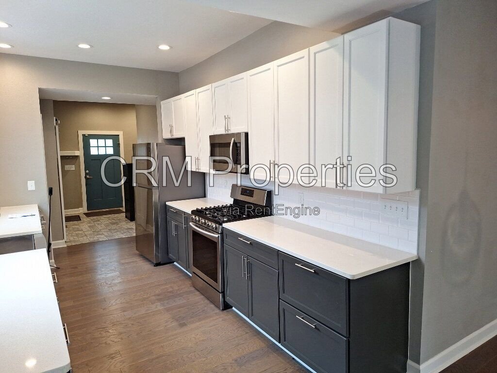 426 PARKWAY AVE. INDIANAPOLIS property image