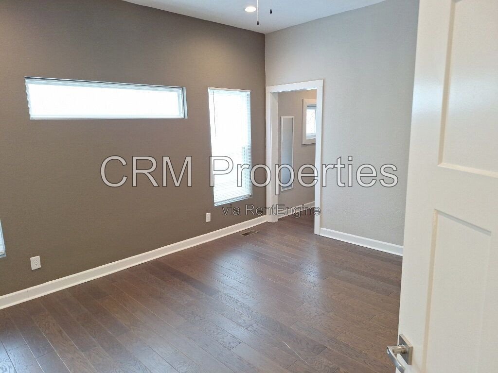 426 PARKWAY AVE. INDIANAPOLIS property image