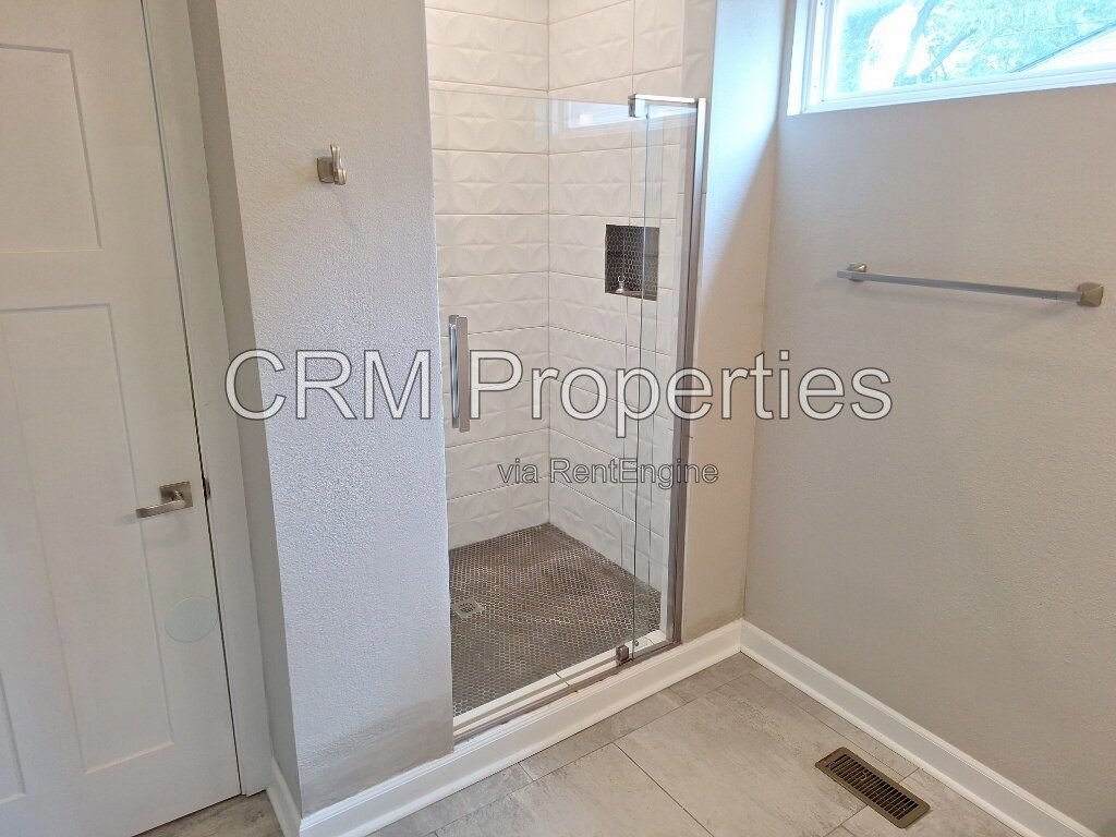 426 PARKWAY AVE. INDIANAPOLIS property image